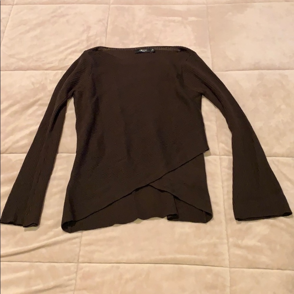 Super cute hunter green asymmetrical top